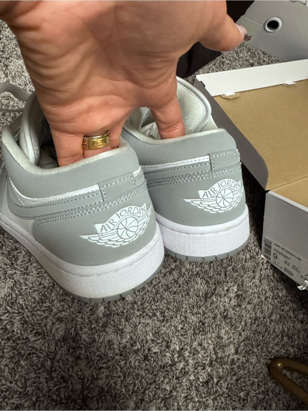 Jordan Low-Top Sneakers in White and Light Gray - Picture 6 of 8